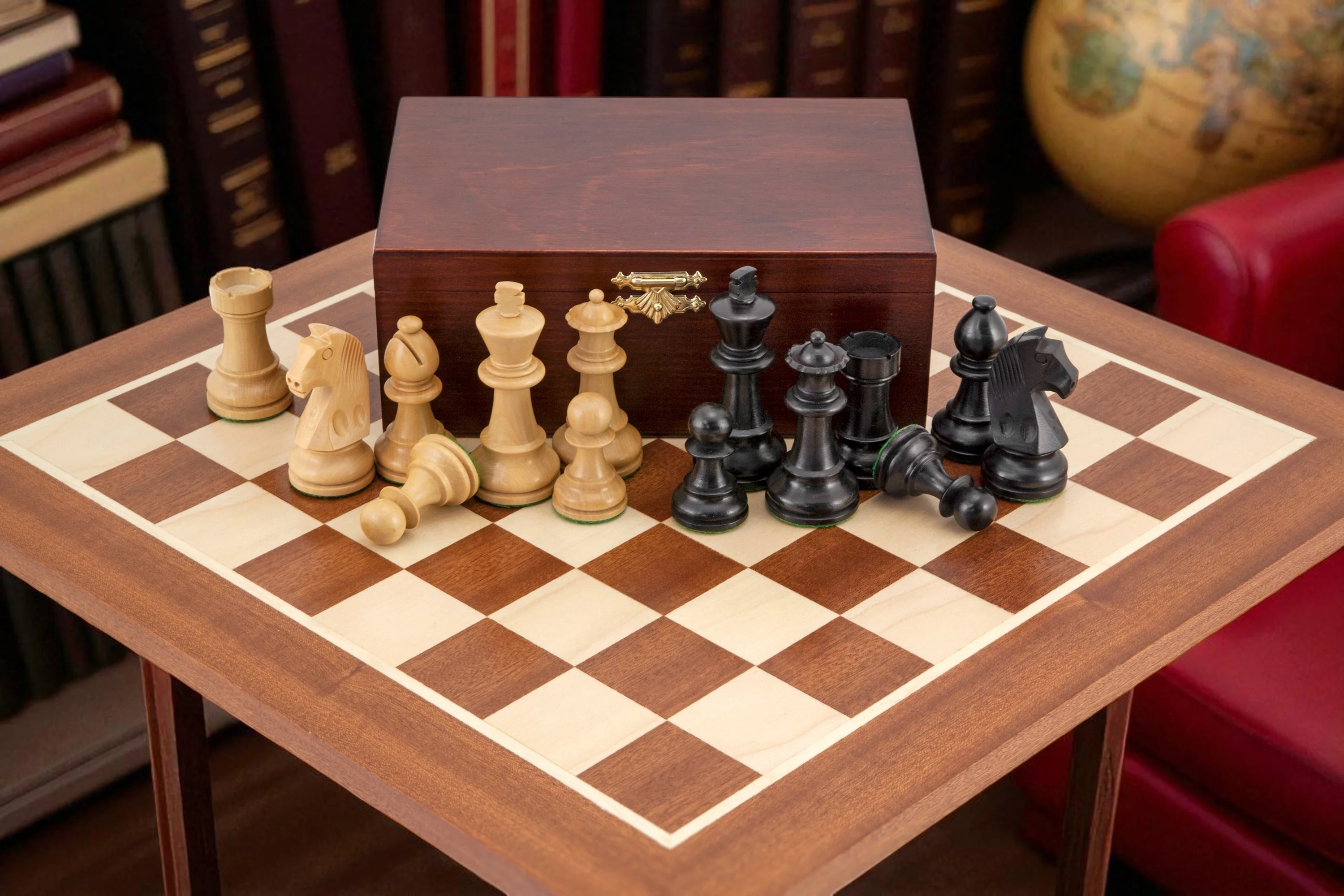 15.75" Classic Black Mahogany Chess Set and Birchwood Box - Image 3