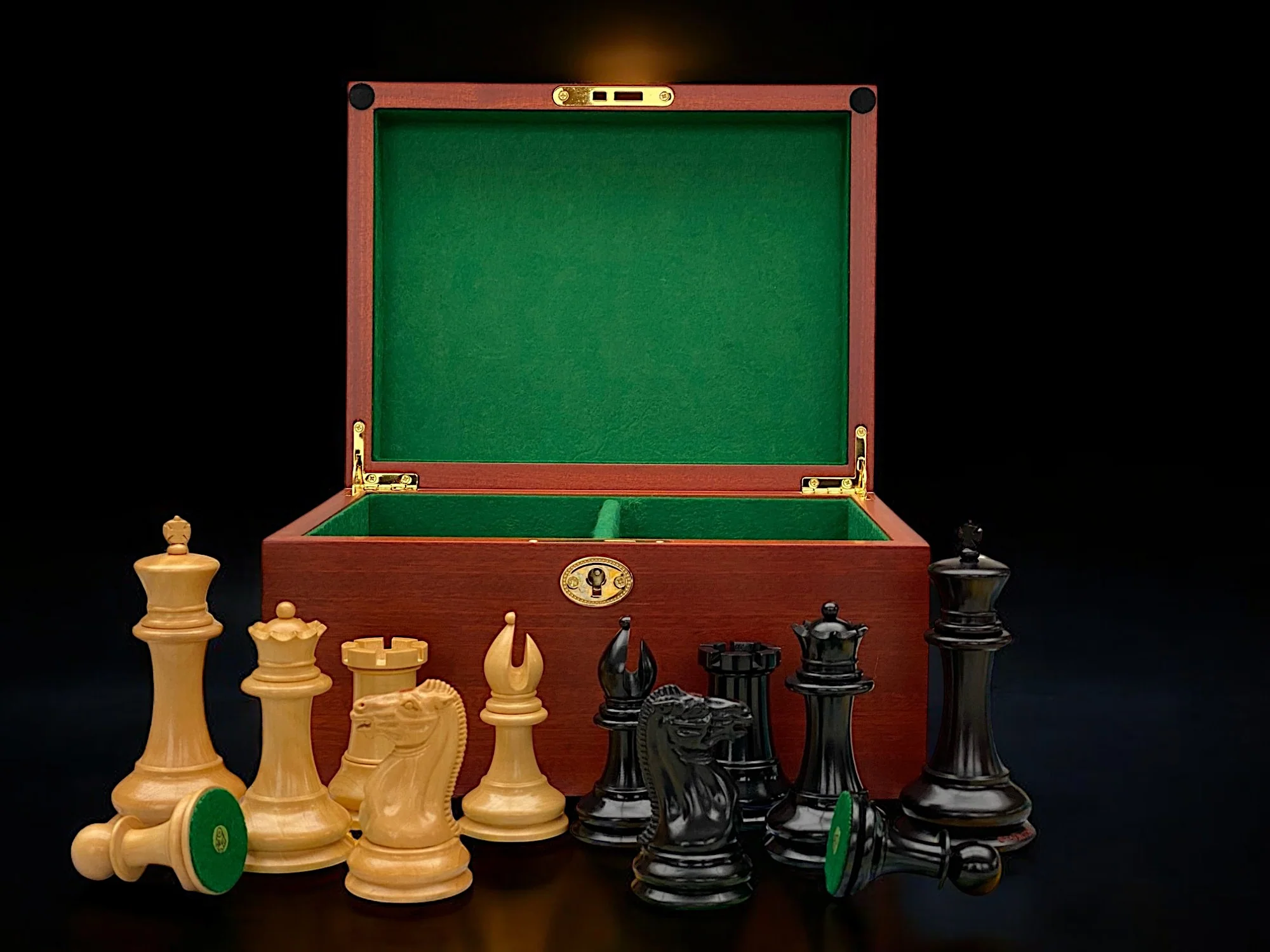 1849 Original Staunton Design Reproduction Chess Pieces & Mahogany Box - Image 9