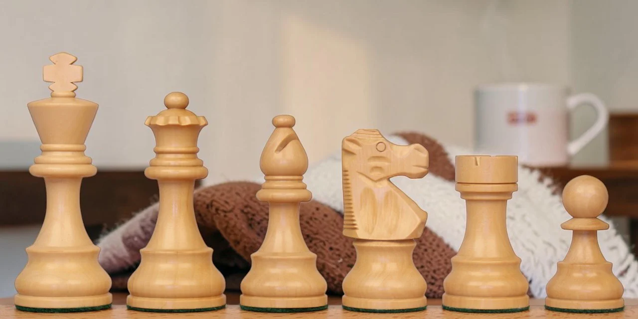 3.75" British Acacia Boxwood Chess Pieces - Image 4