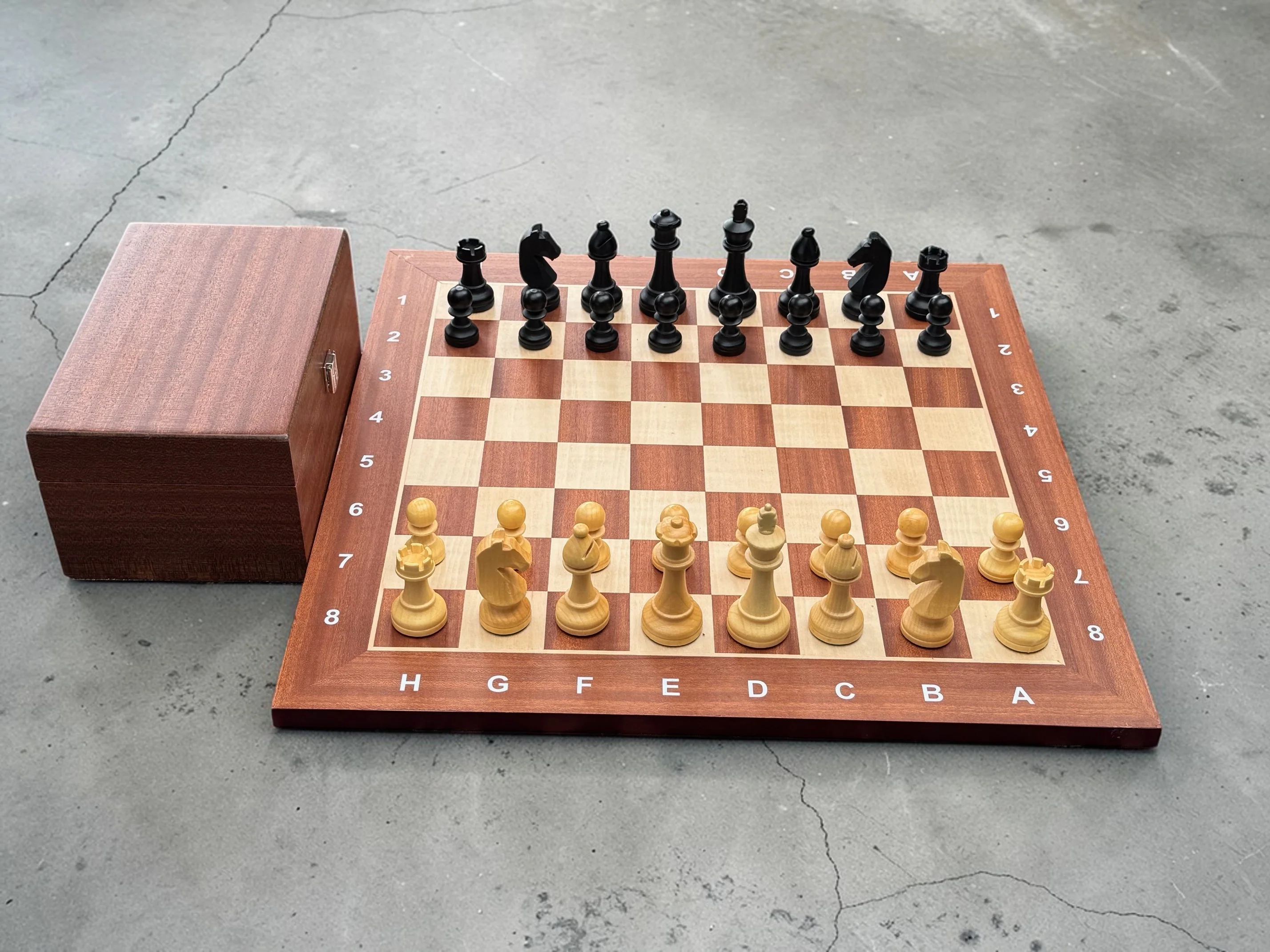 3.75" World Chess Style Algebraic Mahogany Chess Set and Box - Image 8