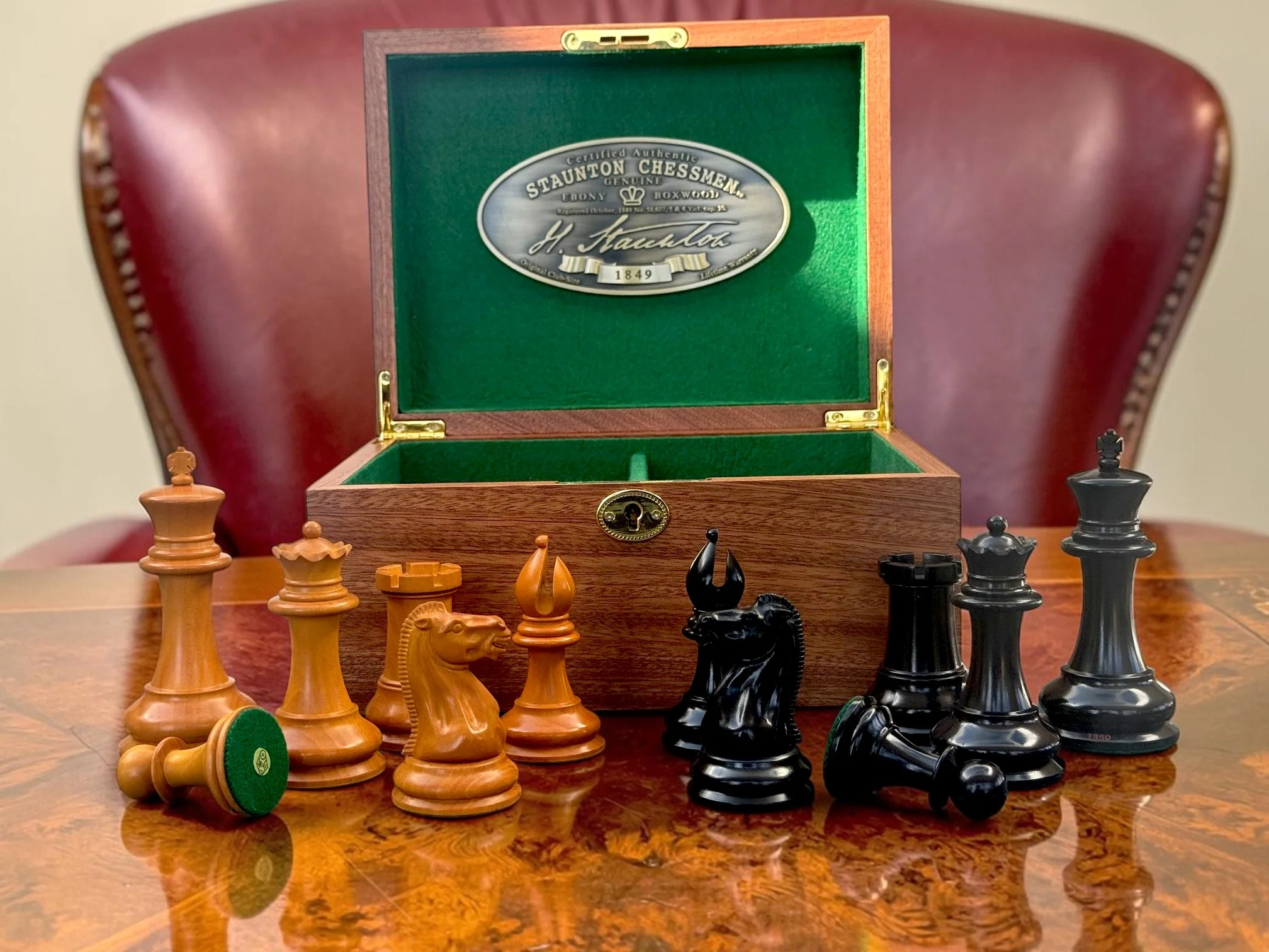4.4" 1850 Antique and Ebony Chessmen – Deluxe Mahogany Box & Ebony Rosewood Board - Image 9