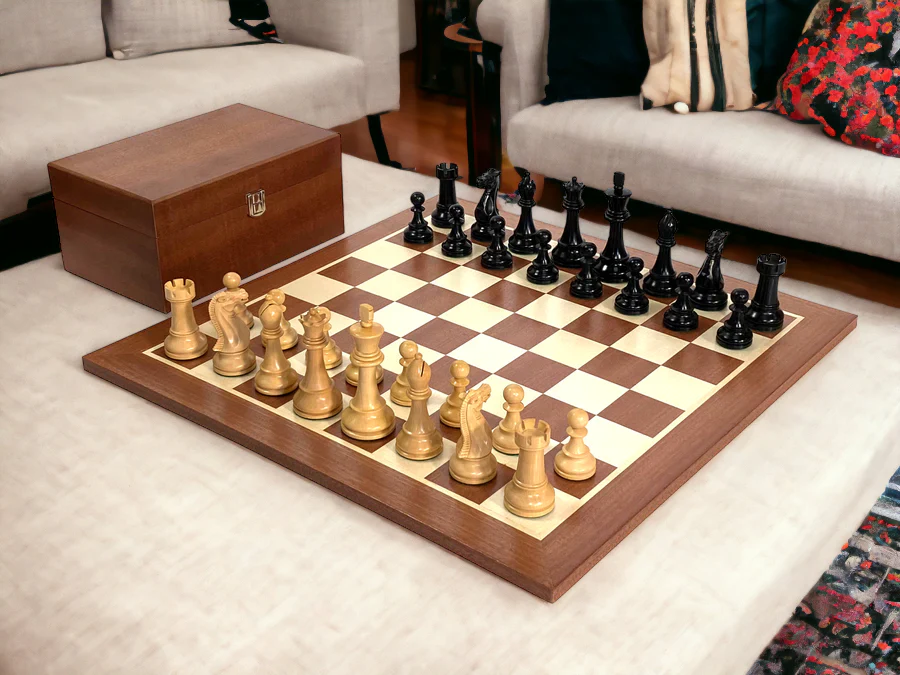 Black Winchester Staunton Mahogany Chess Set & Box - Image 3