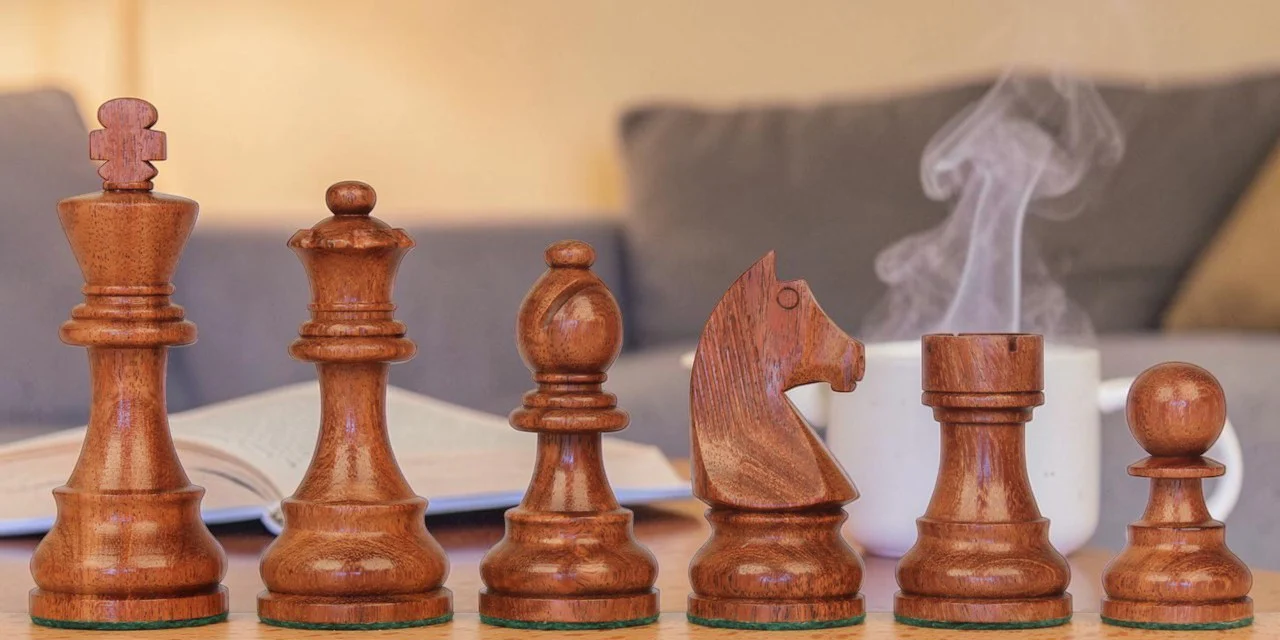 Classic 3.75" Acacia Chess Pieces - Image 4