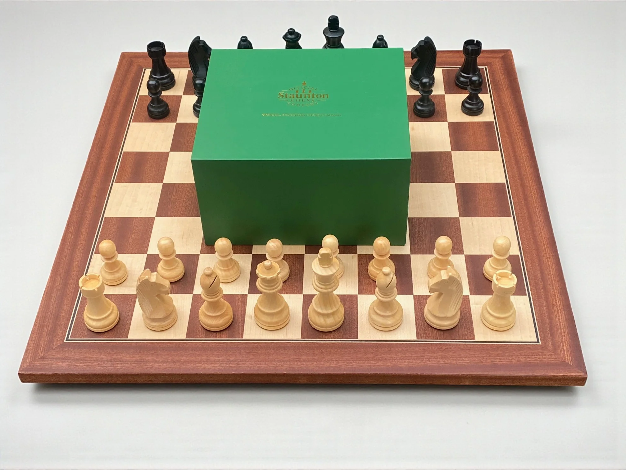 3.75" Grandmater Black Mahogany Deluxe Chess Set and Slide Lid Box - Image 7