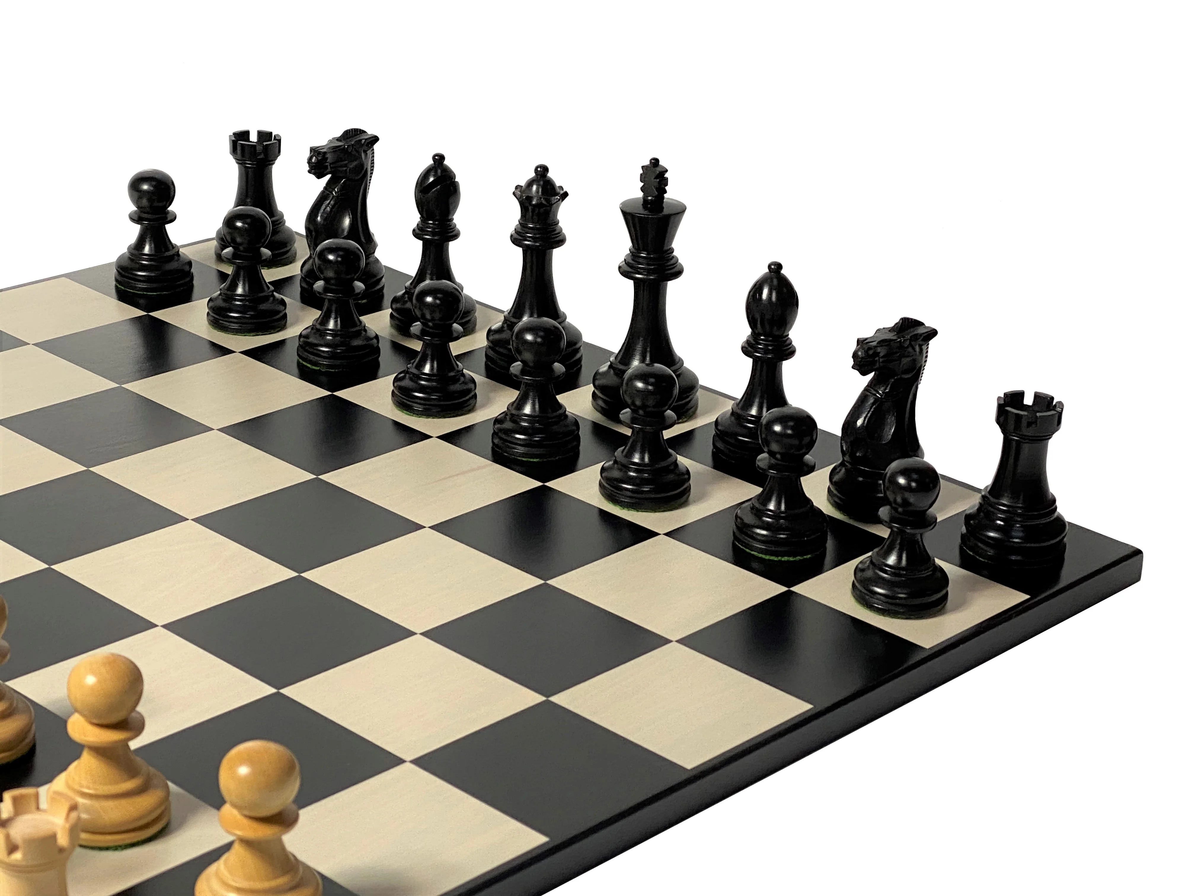 Contemporary Anegre Winchester Chess Set & Vinyl Box - Image 7