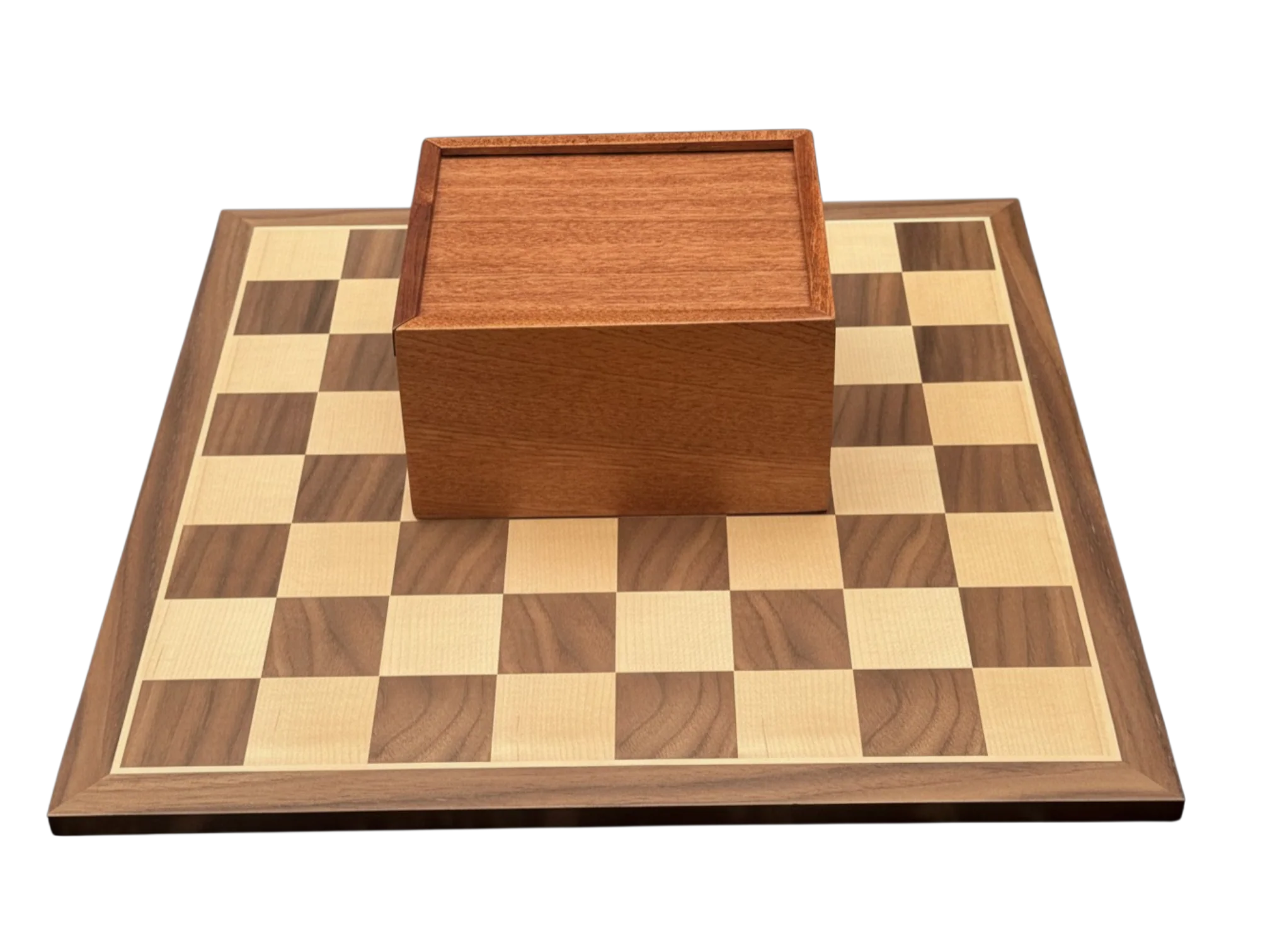 Competition Elite Staunton, Walnut Chessboard & Mahogany Slide Top Box - Image 2