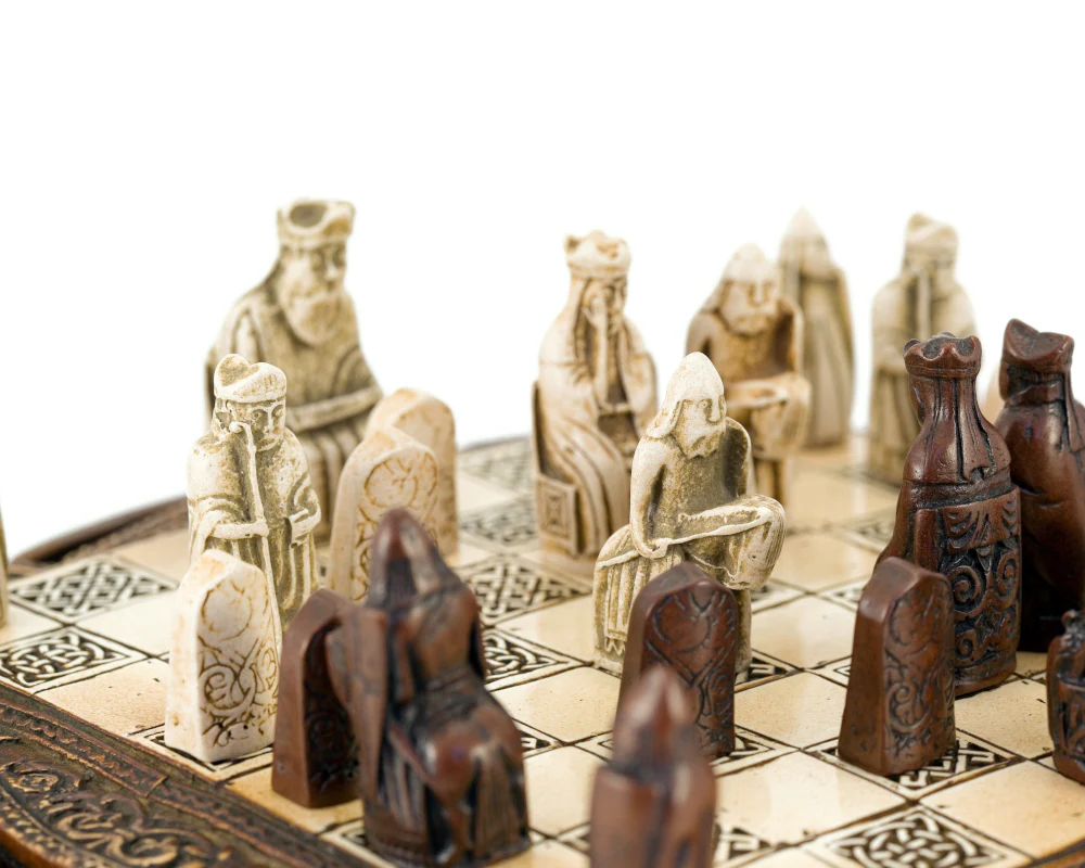 Isle Of Lewis Compact Celtic Chess Set - Image 5