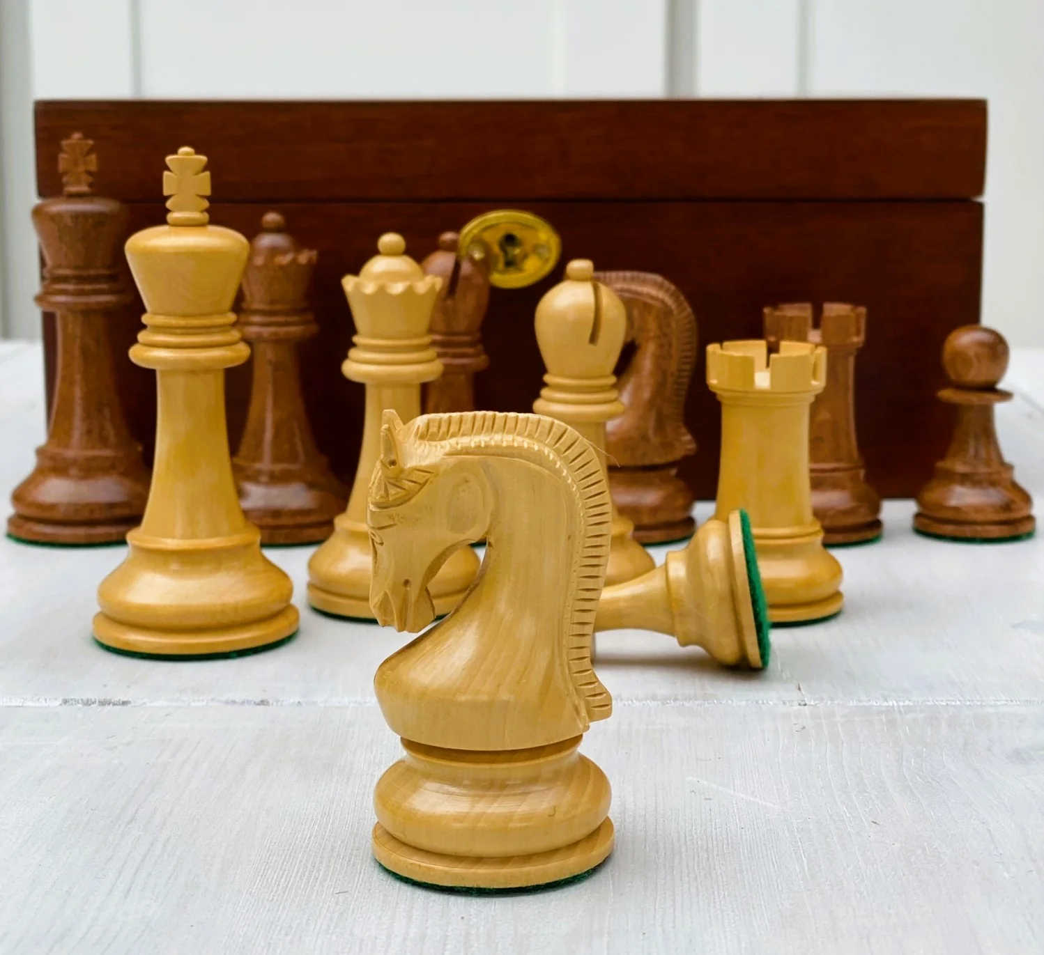 Leningrad Acacia Chess Pieces & Mahogany Box - Image 3
