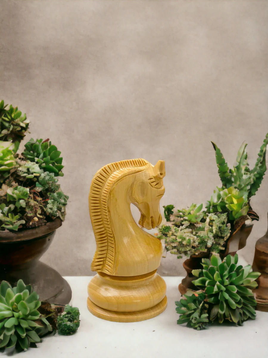 Leningrad Acacia Chess Pieces & Mahogany Box - Image 6