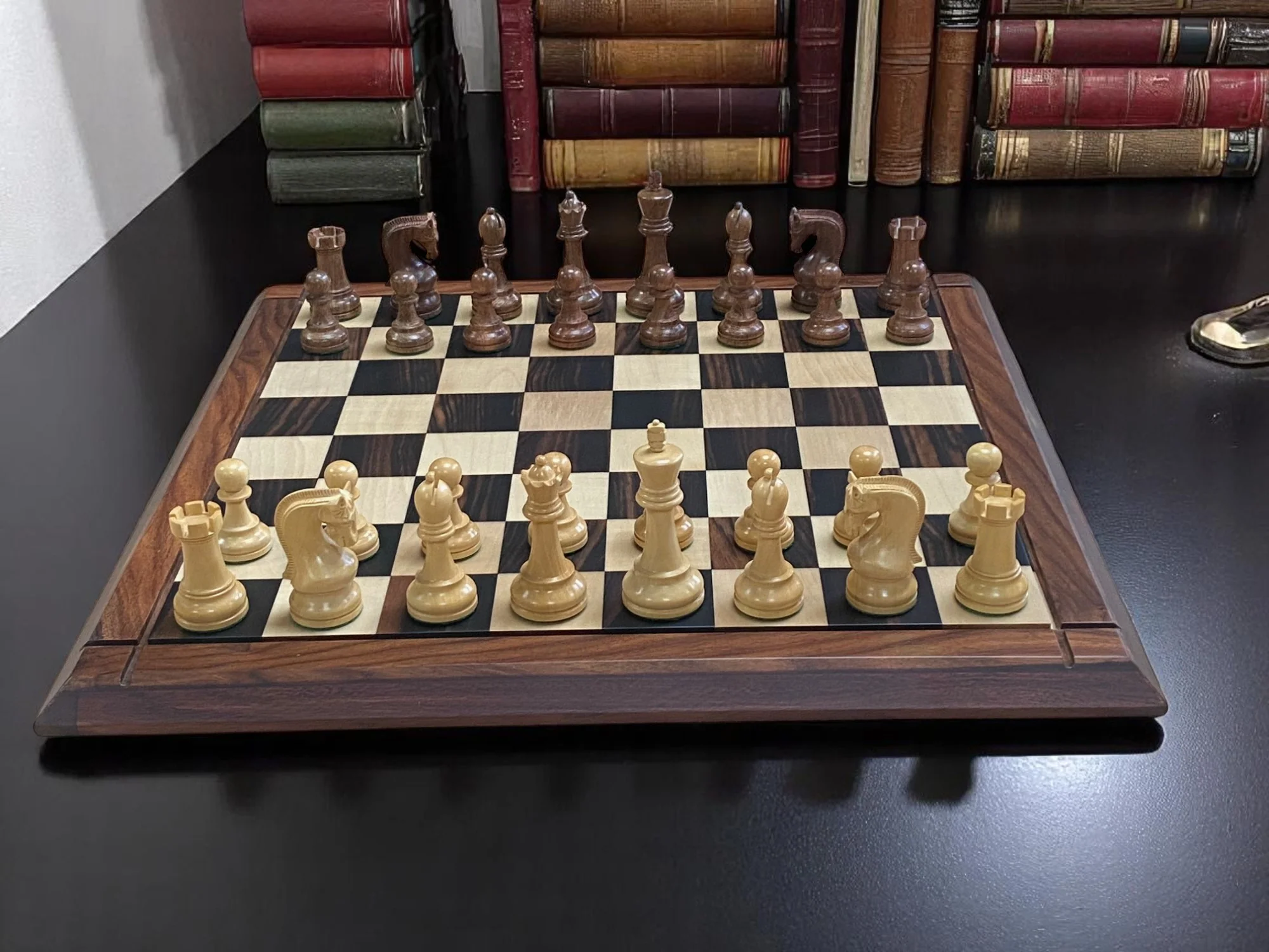 Leningrad Acacia Chess Pieces with Deluxe Ebony Rosewood Chessboard & Vinyl Box - Image 2
