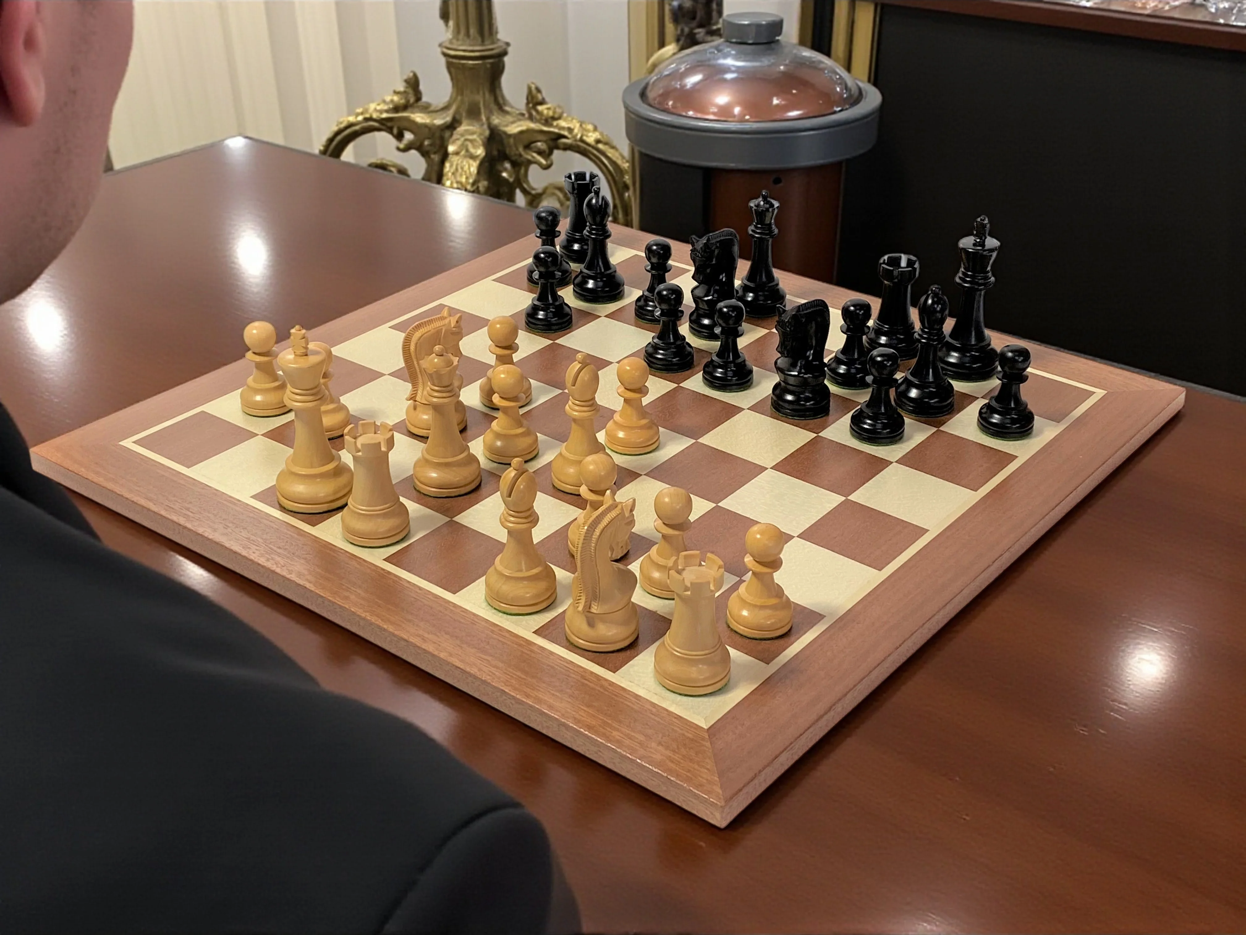 Leningrad Black Chess Pieces, Mahogany Chess Board & Box - Image 4