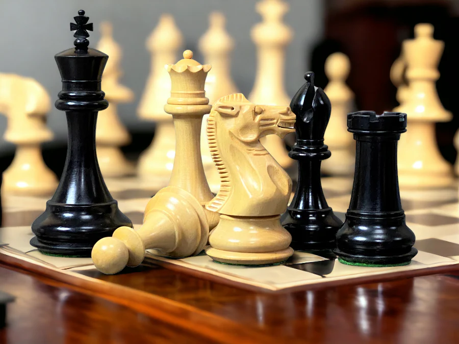 Collector Series Black and Boxwood Chess Pieces - Image 4